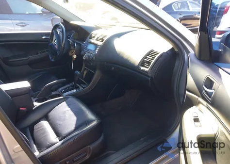 2005 Honda Accord 3.0 Ex z USA, uszkodzony, nr VIN 1HGCM665X5A043870